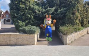 Easter bunny at Sundown adventure land posing for a photo.