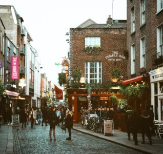 A photo of Dublin's iconic Temple Bar