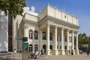 Theatre-Royal-Nottingham-exterior-daytime
