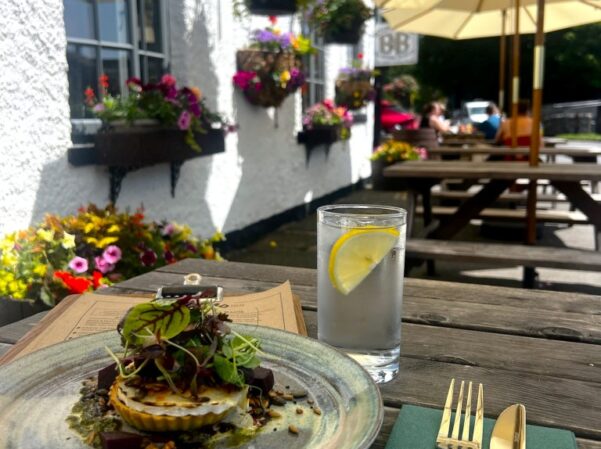 THE BULL'S HEAD, FOOLOW