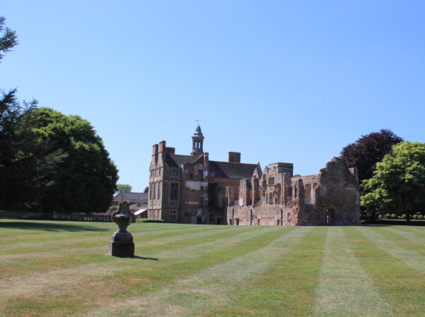 RUFFORD ABBEY COUNTRY PARK