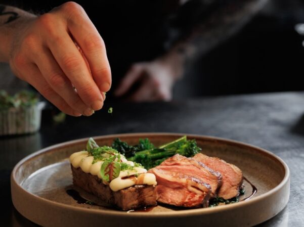 RED LION RESTAURANT AT PEAK EDGE HOTEL